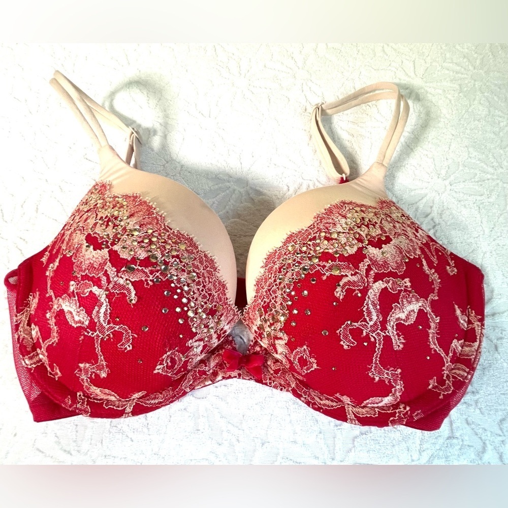 ❣️Victoria's❣️#Secret Red and Cream Lace Bra